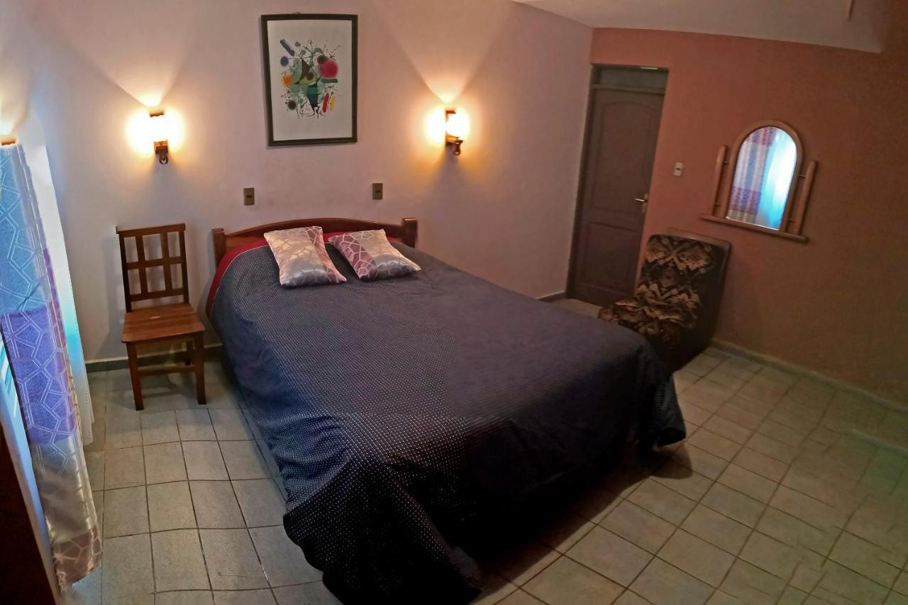 Casa Discreta Bed & Breakfast Кочабамба Екстериор снимка