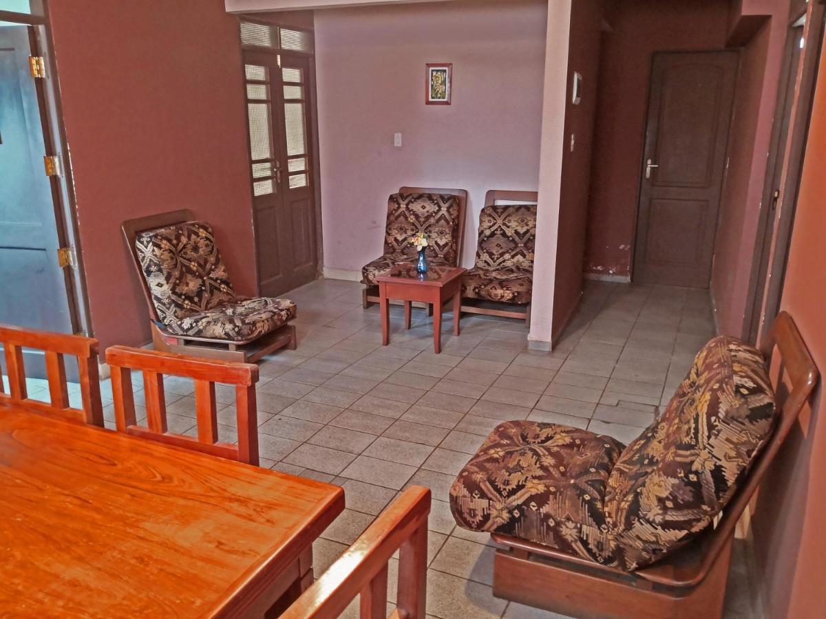 Casa Discreta Bed & Breakfast Кочабамба Екстериор снимка